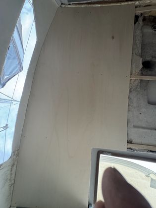 Gespachtelte Decke vor dem Lackieren