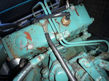 Vorderseite des Motors mit Rostansatz vor dem Service