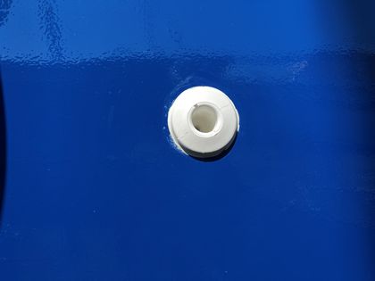 Neuer Borddurchlass oberhalb der Wasserlinie